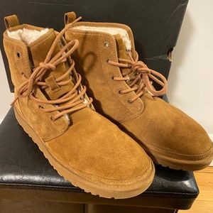 Men's UGG boot